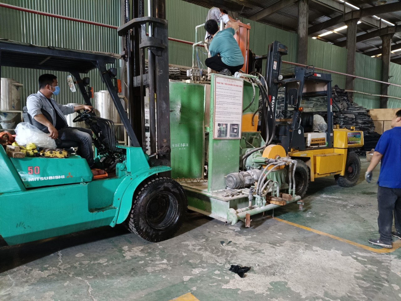 Dịch vụ xe nâng bốc xếp tại Hải Phòng uy tín giá rẻ